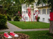Installation im Aussenraum der Klinik Sonnenhof in Ganterschwil. (Bild: Sascha Erni)