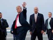 Ein zweiter Whistleblower soll Kenntnisse aus erster Hand zu Trumps Absprachen mit der Ukraine haben. (Bild: KEYSTONE/AP/PABLO MARTINEZ MONSIVAIS)