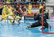 Der Sarner Jonas von Wyl (rechts) spielt eigentlich als Verteidiger. Gegen Winterthur fällt er aber als Flügelstürmer und Doppeltorschütze auf. (Bild: André Düsel, Winterthur, 5. Oktober 2019)