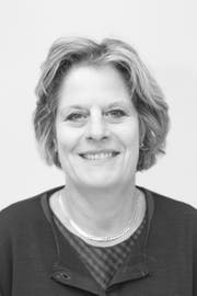 Esther Girsberger ist selbstständige Publizistin mit diversen Mandaten. Sie ist Mitglied des Publizistischen Ausschusses der CH Media. Und Mutter von zwei Söhnen.