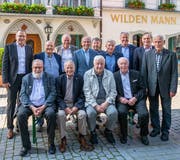 Der 11er-Club, stehend von links: Marco von Ah, Kurt Fischer, Alex Staubli, Bernhard von Moos, Ruedi Renggli, Toni Frey, Seppi Jost, Gody Waser, Hans Meier. Sitzend von links: Paul Wolfisberg, Anton Bucheli, Romano Simioni, Willy Vogel. (Bild: PD)