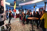 In der Hundertwasser-Markthalle in Altenrhein lernten die Besucher spannendes über den gleichnamigen österreichischen Künstler. (Bild: Max Tinner)