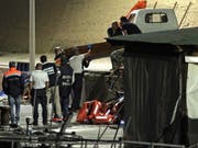 Mehrere Bootsflüchtlinge, die vor der Küste Lampedusas im Meer ertranken, wurden am Montag von den Behörden tot geborgen. Etliche weitere werden noch vermisst. (Bild: KEYSTONE/EPA ANSA/PASQUALE CLAUDIO MONTANA LAMPO)
