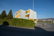 Das Gebäude der Moschee an der Motelstrasse 1 in Kriens. (Bild: Dominik Wunderli, Kriens, 28. Oktober 2015)