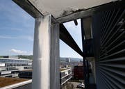 Beim Streit mit dem Totalunternehmer ging es um die Baumängel an den Balkonen. (Bild: Stefan Kaiser, Zug, 24. April 2018)