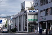 Das Wohn- und Geschäftshaus Hofmatt an der Zentralstrasse. (Bilder: Nadia Schärli, Ebikon 8. Oktober 2019)