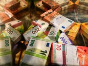 Schlussstrich unter den Steuerstreit mit der EU: Geht alles wie geplant, dann sollte die Schweiz am Donnerstag in Luxemburg von der grauen EU-Liste der Steueroasen gestrichen werden. (Bild: KEYSTONE/ALESSANDRO CRINARI)