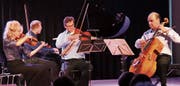 Das Pianova Quartett mit Rachel Cunz (Violine), Karl-Andreas Kolly (Klavier), Nicolas Corti (Viola) und Cobus Swanepoel (Violoncello) spielte im Kulturforum Amriswil. Bild: Barbara Hettich