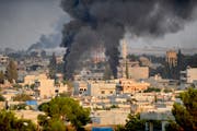 Die Türkei hat ihre «Operation Friedensquelle» gestern gestartet: Mit einem Angriff auf die syrische Stadt Ras al-Ain. (Bild: Getty Images)