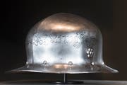 Der so genannte Zwinglihelm ist eine Fälschung – und derzeit dennoch im Historischen Museum zu sehen. (Bild: Gaetan Bally/Keystone)