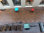 In der Luzerner Altstadt wurde am Mittwoch mit Pflasterarbeiten begonnen. (Leserbild: Richard Moeri, 9. Oktober 2019)