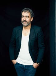 Wieder frei: Der deutsch-türkische Journalist und Autor Deniz Yücel. (Bild: Urban Zintel)