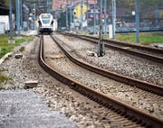 Ein 63-Jähriger wurde tot entlang der Bahnstrecke Heerbrugg–Au gefunden. (Bild: Remo Zollinger)