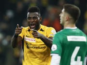 Siegreich trotz Fehlern und Verletzten: Die Young Boys mit Torschützenleader Jean-Pierre Nsame senden gegen St. Gallen ein weiteres Signal an die Konkurrenz (Bild: KEYSTONE/PETER KLAUNZER)
