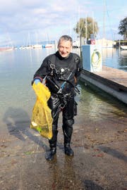 Taucher im Einsatz für einen sauberen See. (Bild: PD)
