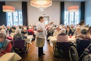 Der Speisesaal im «Trauben» ist gut besetzt. (Bild: Andrea Stalder)