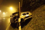 Das verunfallte Auto. (Bild: Zuger Polizei)