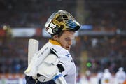 Zugs Leonardo Genoni ist ein grosser Goalie, sagt Klaus Zaugg. (Bild: KEYSTONE/Peter Klaunzer)