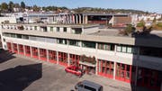 Das Depot der Berufsfeuerwehr St.Gallen zwischen dem Olma-Areal (im Hintergrund) und dem Athletikzentrum. (Bild: Ralph Ribi - 14. Oktober 2019)