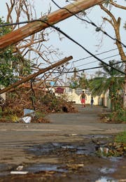 Mit der Erderwärmung könnten die Klimaextreme häufiger werden. So wie hier beim Hurrikan Maria auf Puerto Rico. (Bild: AP)
