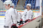 Muss die Nationalmannschaft verletzungsbedingt bereits wieder verlassen: Jérôme Bachofner (rechts). (Bild: Claudio Thoma/freshfocus, Kloten, 4. November 2019)