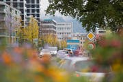 Der Kanton Zug hat die zweithöchste Zunahme an Motorfahrzeugen der Schweiz. (Bild: Maria Schmid, Zug, 30. Oktober 2019)