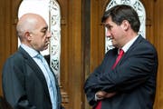 SP-Ständerat Daniel Jositsch im Gespräch mit SP-Präsident Christian Levrat (Bild: Keystone (3.6.2015))