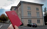 Künftig soll in Sachseln im Gemeindehaus über den Schweizer Pass entschieden werden. (Bild: Corinne Glanzmann, 6. November 2019)