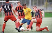 Zum Abschluss der Vorrunde kommt es im Cup zum Duell FC Uzwil – FC Bazenheid. (Bild: Ralph Ribi)