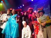 Die Truppe von «Alice im Wunderland»: Die jungen Schauspielerinnen und Schauspieler führen das Stück im Kinder-Musical-Theater Storchen auf. (Bild: Claudia Berger)