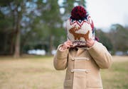 Kinder mit nach innen gerichtetem Temperament leiden oft unter verständnislosen Reaktionen des Umfelds. (Bild: Getty)