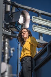 Sibylle Eberle wohnt seit ihrer Geburt in Sargans. Im Fernsehstudio Leutschenbach in Zürich hat sie eine zweite Heimat gefunden. (Bilder: Michel Canonica)