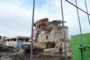 Der Brühlhof steht nur noch zur Hälfte. (Bild: Géraldine Bohne)