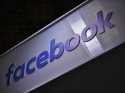 Neuer Ärger: Der Facebook-Konzern soll notfalls per Gerichtsbeschluss zur Kooperation und Herausgabe von Dokumenten gezwungen werden. (Bild: KEYSTONE/EPA/JULIEN DE ROSA)