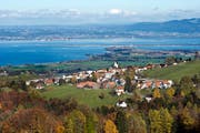 Die Gemeinde Wolfhalden ist steuerfrei. Sie kann sich eine Steuersenkung leisten. (Bild:SGT)