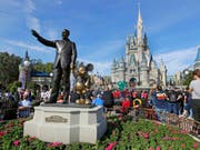 Erfolgreiche Filme und die Freizeitparks haben dem Walt-Disney-Konzern im abgelaufenen Geschäftsquartal gute Resultate beschert. (Bild: KEYSTONE/AP/JOHN RAOUX)