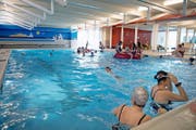 Das Hallenbad Kerns schreibt Verlust. (Bild: Corinne Glanzmann, 17. Januar 2018)