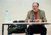 Gerold Späth bei einer Lesung 1998. (Bild: Keystone)