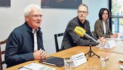Freuen sich über die positive Bilanz: Präsident Werner Bachmann, Intendant Thomas Spieckermann und Sabine Frei-Wille, kaufmännische Leiterin. (Bild: Daniel Ospelt)