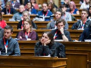 Das Bundeshaus in den Händen der Jugend: Auch dieses Jahr treffen sich 200 Jugendliche, um über aktuelle politische Themen zu diskutieren. (Bild: KEYSTONE/PETER KLAUNZER)