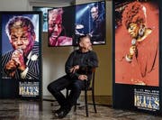 Martin «Kari» Bründler im Casino. Dort findet seit vielen Jahren das Blues Festival statt. Bild: Philipp Schmidli(Luzern, 5. November 2019)