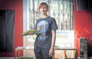 Jayn Erdmanski stellt derzeit in der Galerie vor der Klostermauer Fotoarbeiten, Objekte und Zeichnungen aus. (Bild: Benjamin Manser -30. Mai 2014)