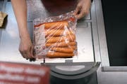 Eine Coop-Mitarbeiterin hat ihren Arbeitgeber jahrelang bestohlen. (Bild: Chrisitan Beutler/Keystone (Rüschlikon, 10. Mai 2016))