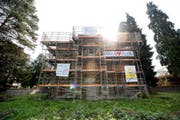 Dieses Gebäude an der Obergrundstrasse 99 wurde 2016 besetzt. Die Gruppe rund um die Hausbesetzung nannte sich Gundula. (Bild: Dominik Wunderli (Luzern, 03. April 2017))