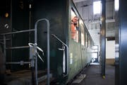 Der Verein Historische Seetalbahn will zwei historische Bahnwagen restaurieren. Im Bild der Vereinspräsident Marcel Anderhub. (Bild: Manuela Jans-Koch, Hochdorf, 10. Februar 2019)