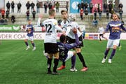 Die Wiler um Sandro Lombardi (vorne) und Dominik Schmid waren zwar bemüht, doch waren sie vor dem Tor wieder einmal zu wenig effizient. (Bild: Gianluca Lombardi)