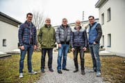 Der Lommiser Gemeinderat für die kommende Legislatur: Die Bisherigen Sven Volk, Josef Schönenberger, Gemeindepräsident Fritz Locher, Karl Stadler und neu Andreas Brändle. (Bild: Olaf Kühne)
