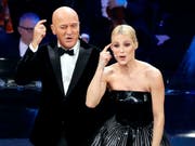 Der italienische Schauspieler Claudio Bisio und Schweizerin Michelle Hunziker waren die Moderatoren der 69. Ausgabe des Schlagerfestivals in San Remo. (Bild: KEYSTONE/AP ANSA/RICCARDO ANTIMIANI)