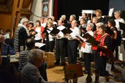 Der Singkreis Hohentannen stand das letzte Mal unter der Leitung von Béa Mory. (Bild: Monika Wick)