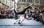 Der Breakdance-Battle auf dem Bärenplatz ist eine der beliebtesten Vorstellungen des Jungkult-Festivals. (Bild: Ralph Ribi, 2017)